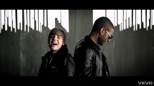 Justin Bieber e Usher em Somebody To Love
